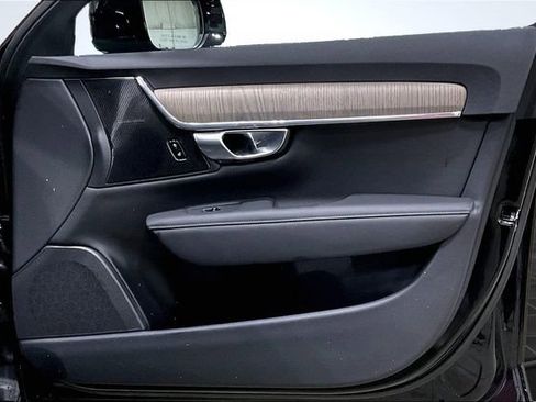 Certified 2024 Volvo V90 B6 Cross Country Plus w/ Climate Package image 25