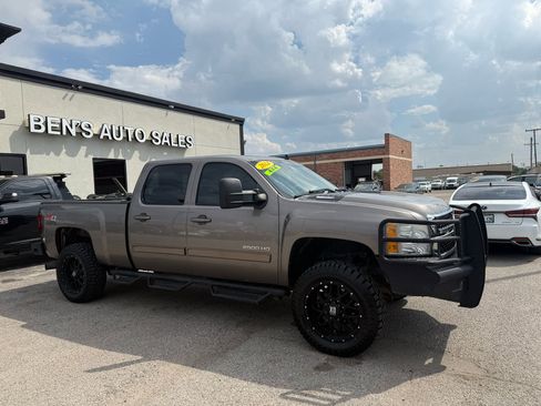 Used 2014 Chevrolet Silverado 2500 LTZ w/ LTZ Plus Package image 4