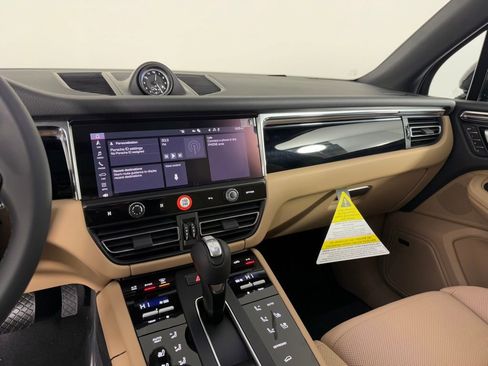New 2026 Porsche Macan AWD/4WD image 25
