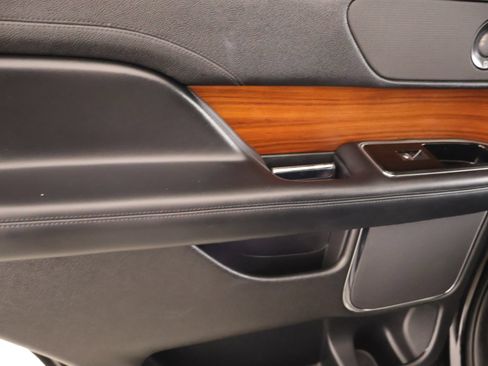 Used 2020 Lincoln Navigator Reserve AWD/4WD image 19