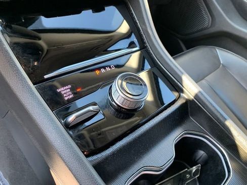 Used 2024 Jeep Grand Cherokee Limited w/ Black Appearance Package image 21