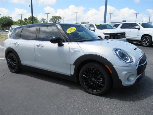 Used 2022 MINI Cooper Clubman S w/ Signature Upholstery Package FWD image 4