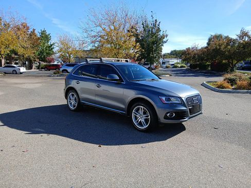 Used 2016 Audi Q5 2.0T Premium Plus w/ Technology Package image 7