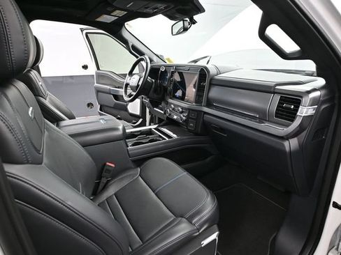 Used 2025 Ford F250 Platinum AWD/4WD image 53