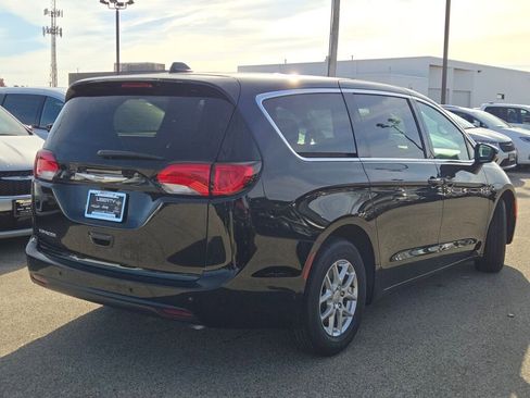 New 2026 Chrysler Voyager LX image 9