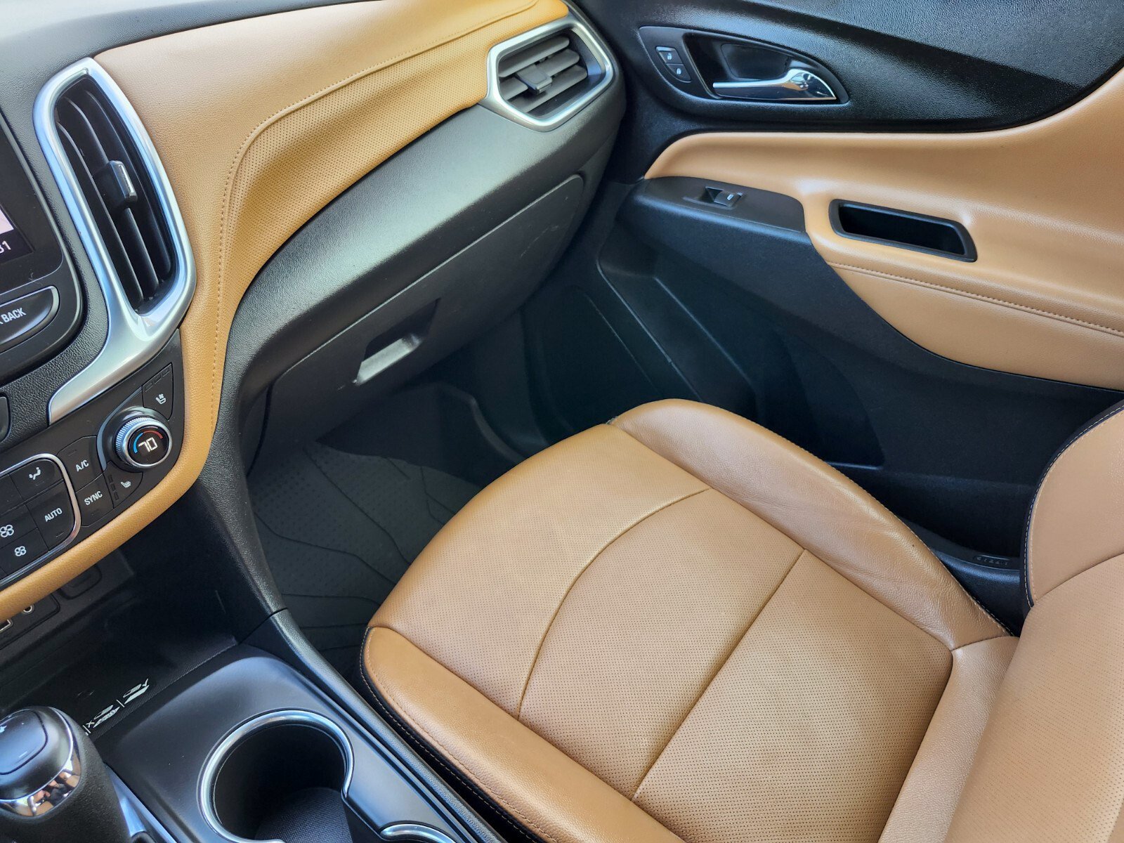 Used 2021 Chevrolet Equinox Premier FWD image 15