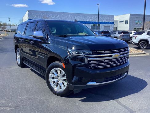 Used 2024 Chevrolet Suburban Premier image 7