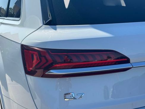 Used 2023 Audi Q7 2.0T Premium Plus w/ Premium Plus Package AWD/4WD image 14