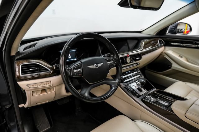 Used 2017 Genesis G90 3.3T Premium RWD image 3