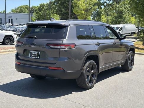 New 2026 Jeep Grand Cherokee L Limited AWD/4WD image 12