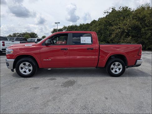 Used 2025 RAM 1500 Big Horn AWD/4WD image 5