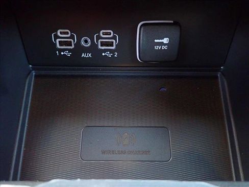 New 2025 Jeep Grand Cherokee Altitude image 21