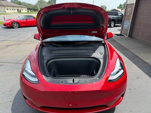 Used 2023 Tesla Model Y Long Range image 18