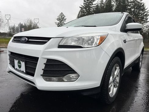 Used 2016 Ford Escape SE image 9