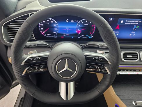 New 2026 Mercedes-Benz GLS 450 4MATIC image 15