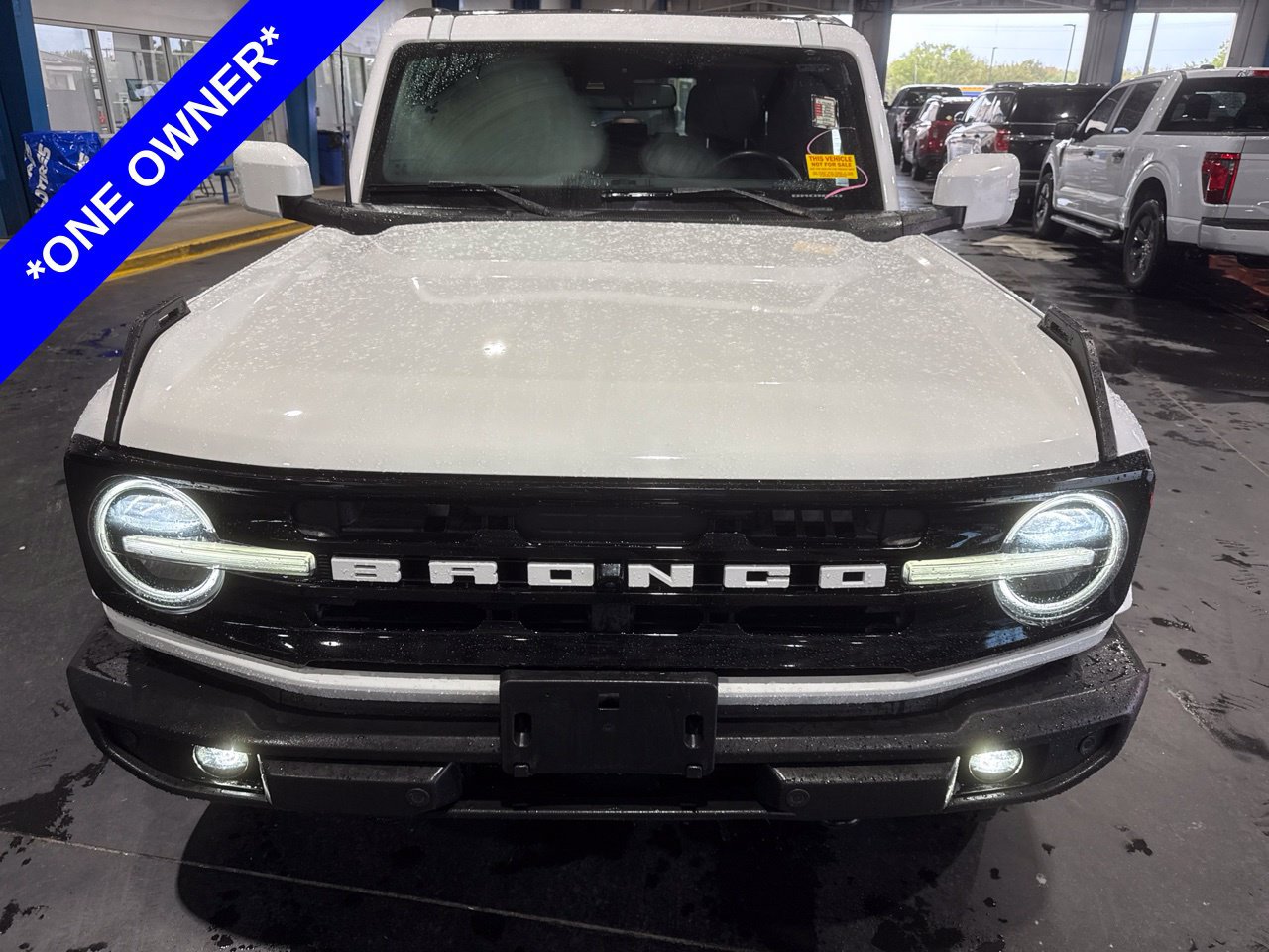 Used 2023 Ford Bronco Outer Banks AWD/4WD image 2