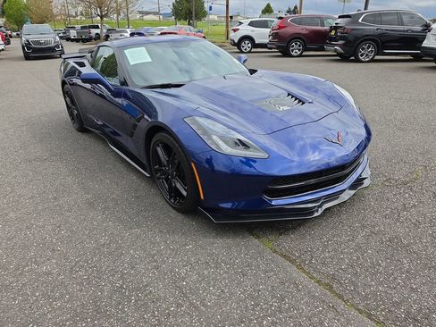 Used 2017 Chevrolet Corvette Stingray Coupe w/ Carbon Flash Badge Package RWD image 8