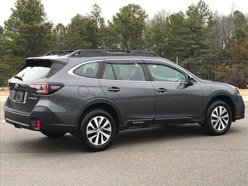 Used 2021 Subaru Outback 2.5i image 4
