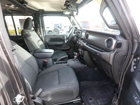 Used 2022 Jeep Wrangler Unlimited Sport image 21