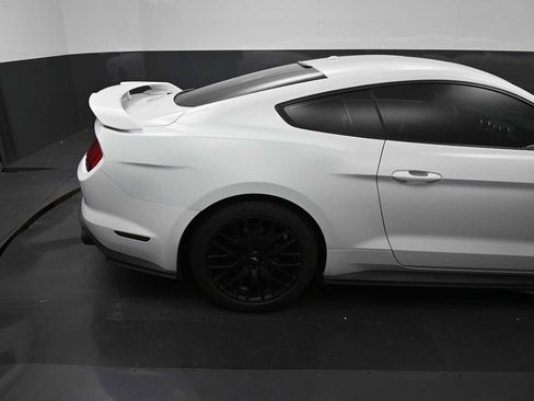 Used 2018 Ford Mustang GT Premium w/ GT Performance Package RWD image 12