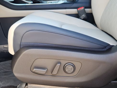 New 2026 Kia Carnival EX image 19