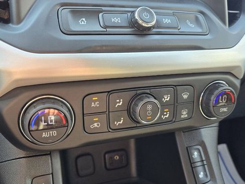 Used 2019 GMC Acadia SLE FWD image 22
