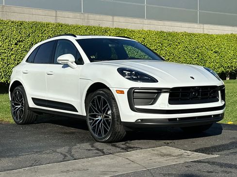 New 2026 Porsche Macan image 10