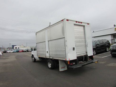 Used 2012 Ford E-450 and Econoline 450 Super Duty w/ PWR Locks & Windows Group RWD image 9