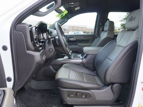 Used 2023 Chevrolet Silverado 1500 ZR2 w/ ZR2 Bison Edition image 7