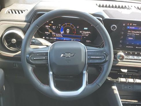 Certified 2025 Chevrolet Colorado Z71 w/ Technology Package AWD/4WD image 19