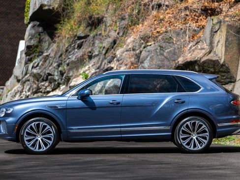 New 2025 Bentley Bentayga Extended Wheelbase image 50