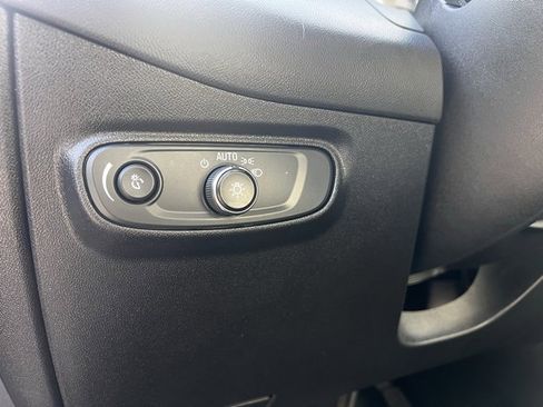 Used 2019 Chevrolet Equinox LT image 14