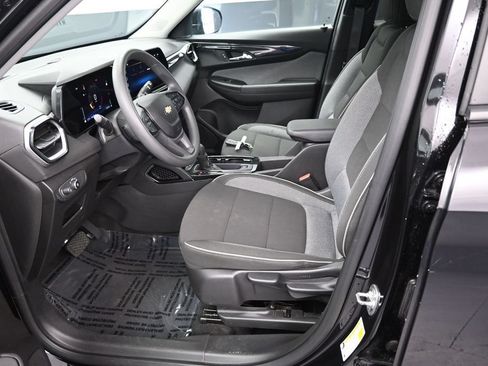 Used 2025 Chevrolet TrailBlazer LT AWD/4WD image 28