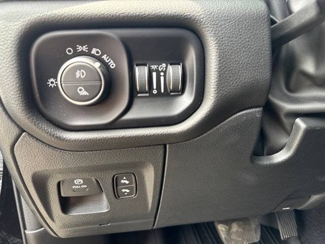 Used 2025 RAM 1500 Laramie AWD/4WD image 16