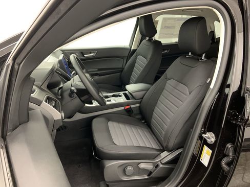 New 2024 Ford Edge SE image 7