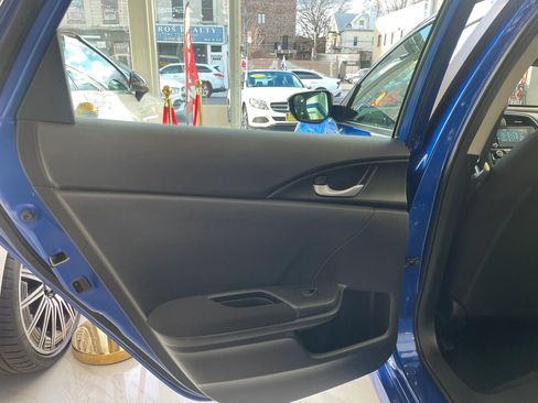 Used 2019 Honda Civic EX image 17