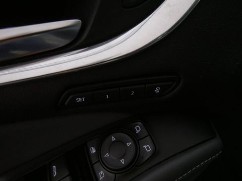 Used 2021 Buick Enclave Premium w/ Sun and Sites Package image 17