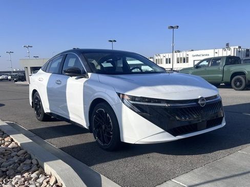 New 2026 Nissan Sentra SR image 3