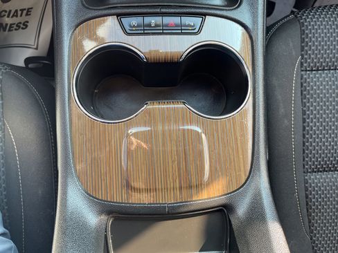 Used 2020 GMC Acadia SLE image 21