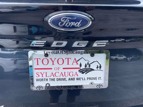 Used 2022 Ford Edge Titanium w/ Equipment Group 301A AWD/4WD image 5