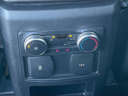 Used 2020 Ford Explorer XLT w/ Comfort Package image 24