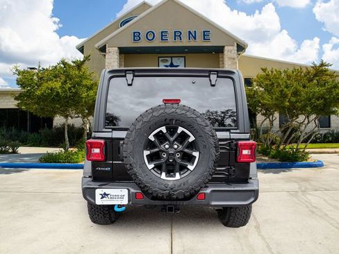 Used 2025 Jeep Wrangler Unlimited Rubicon 4xe AWD/4WD image 4