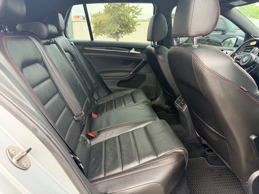 Used 2017 Volkswagen GTI SE FWD image 15