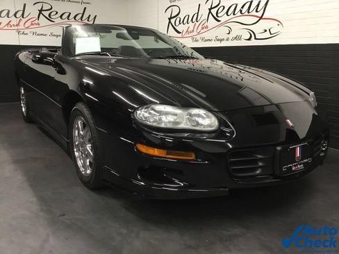 Used 2000 Chevrolet Camaro Z28 w/ Sport Appearance Pkg RWD image 3