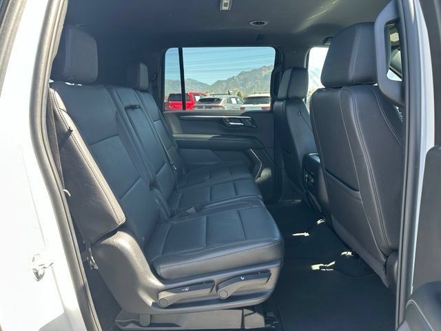 Certified 2025 Chevrolet Suburban LT AWD/4WD image 27