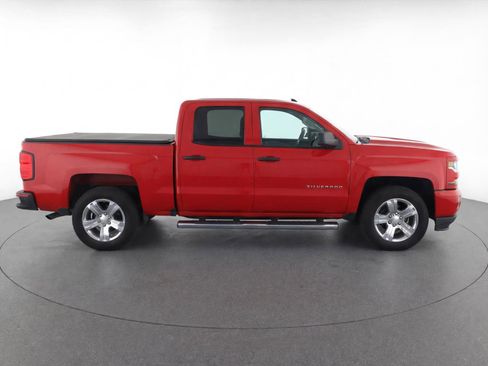 Used 2018 Chevrolet Silverado 1500 Custom w/ Custom Value Package image 8