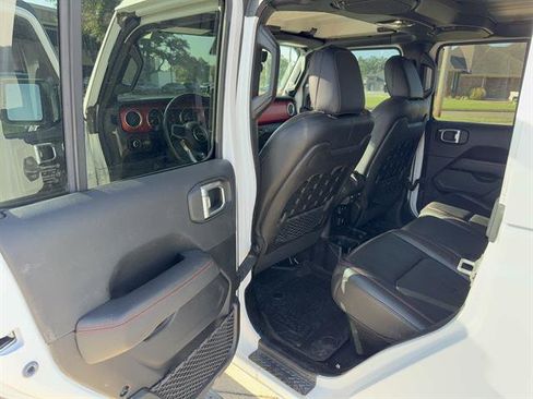 Used 2021 Jeep Gladiator Rubicon AWD/4WD image 9