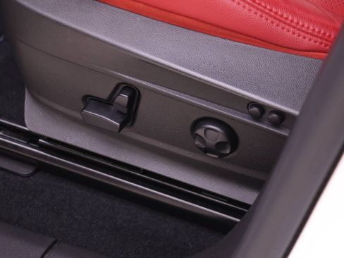 Certified 2024 Alfa Romeo Stelvio Veloce AWD/4WD image 19