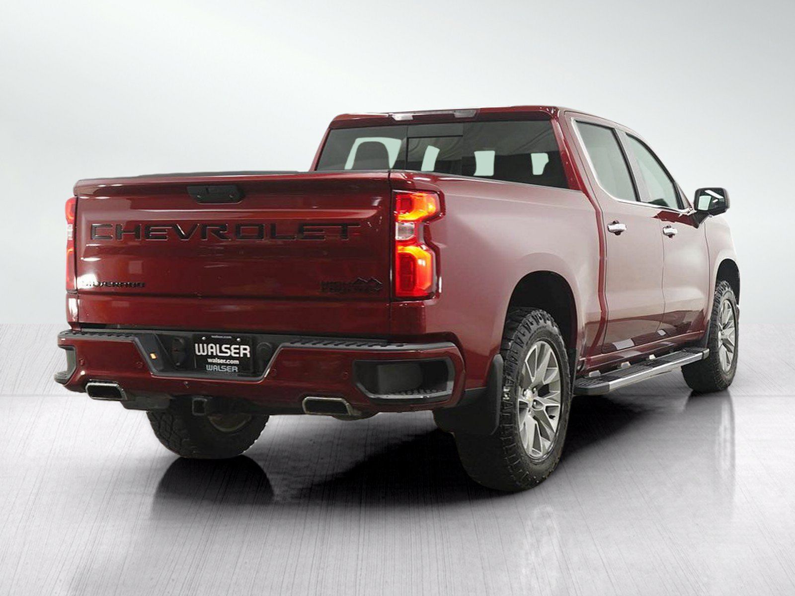 Used 2019 Chevrolet Silverado 1500 High Country w/ Z71 Off-Road Package AWD/4WD image 6