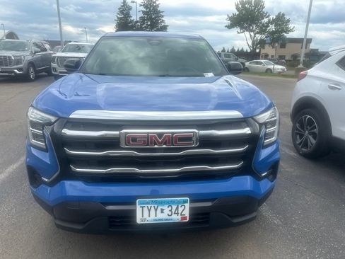 Used 2025 GMC Terrain Elevation AWD/4WD image 4